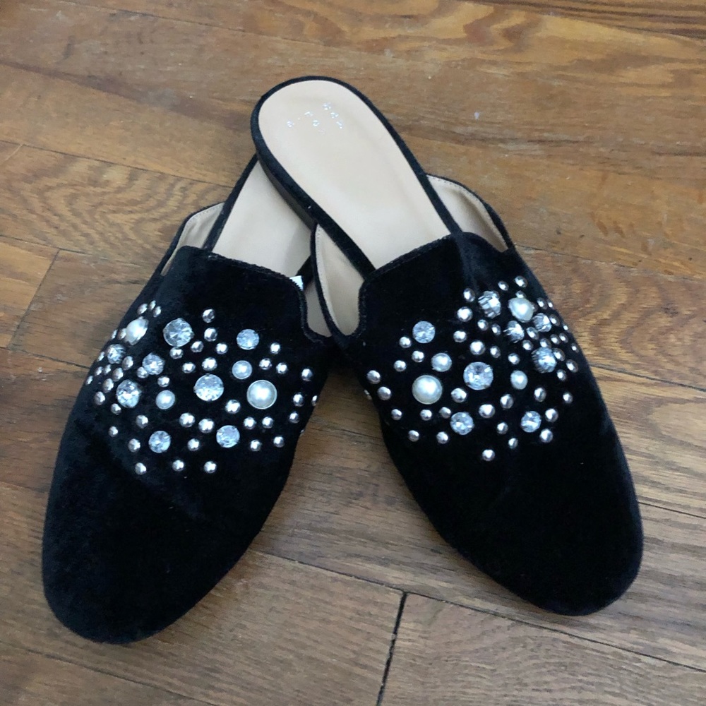 Black velvet Slip on loafers with rhinestones and pearls